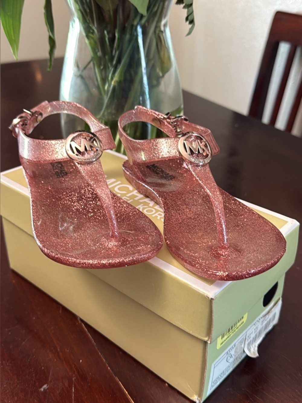 NIB Michael Kors Kids Glitter Jelly Sandals - Myra - Rose Glitter. Size 9